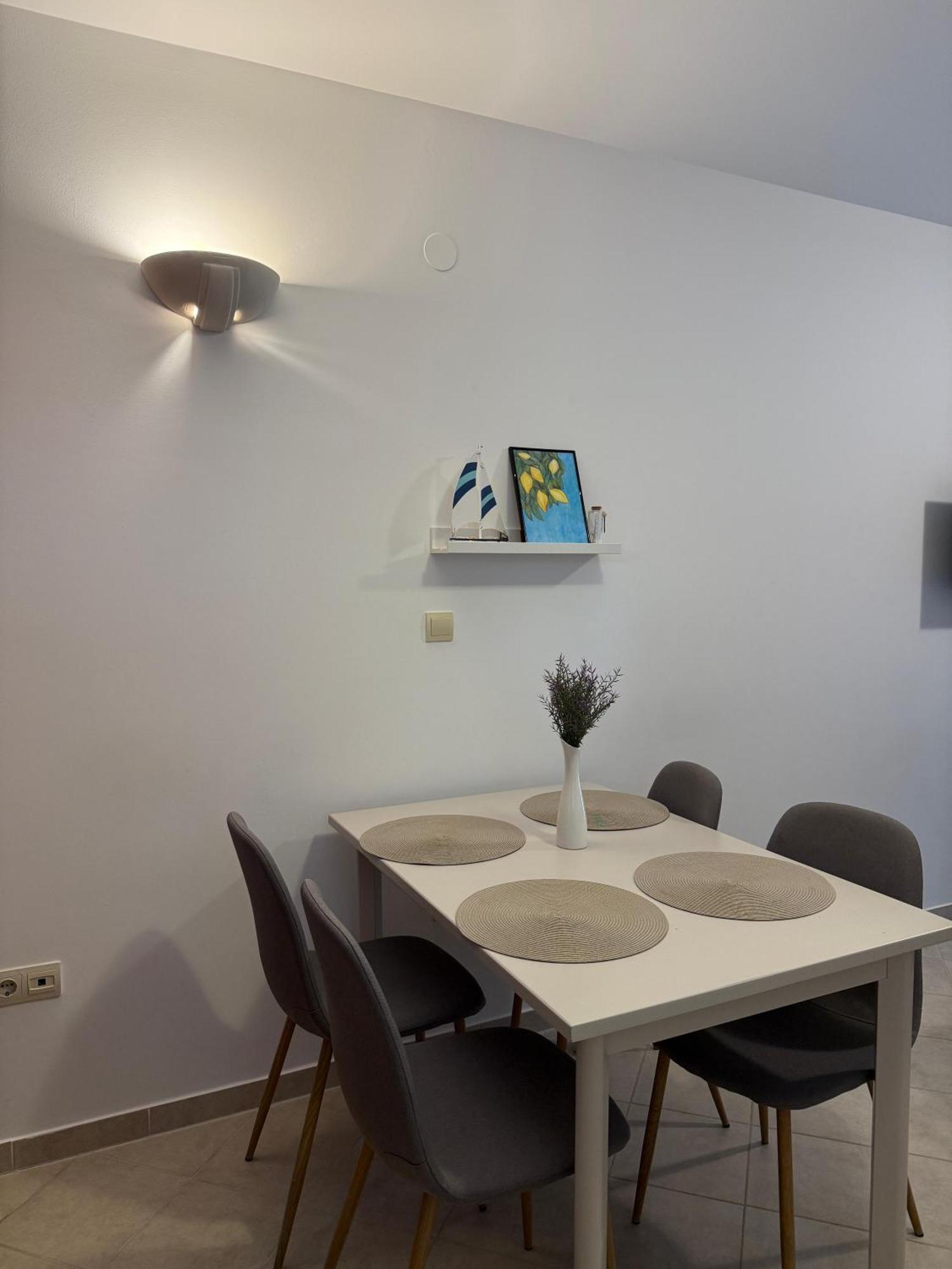 Apartmani Samec Novalja Exterior foto