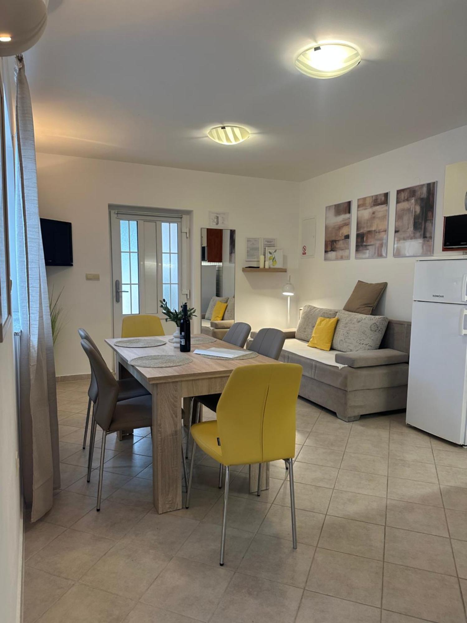 Apartmani Samec Novalja Exterior foto