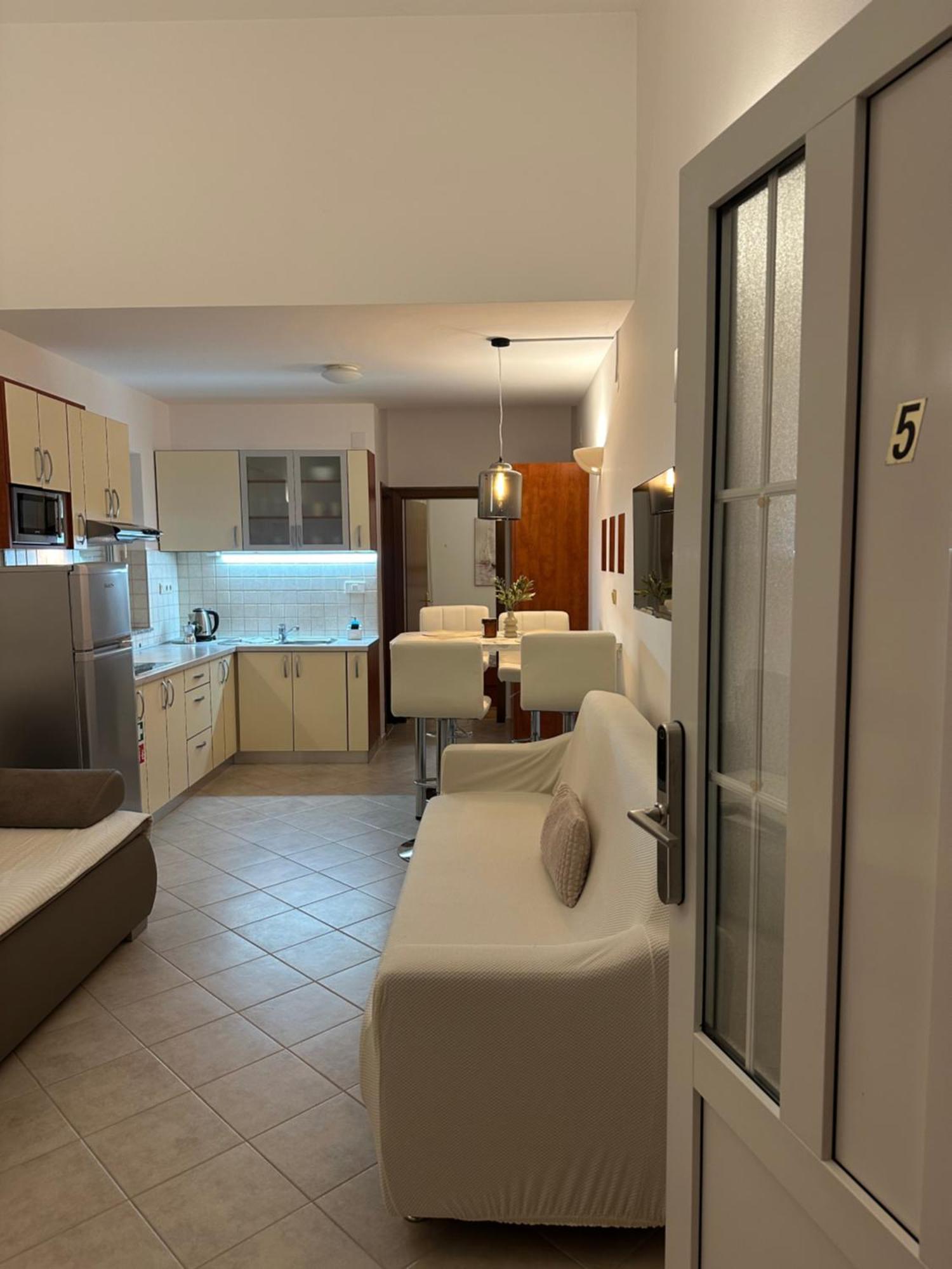 Apartmani Samec Novalja Exterior foto