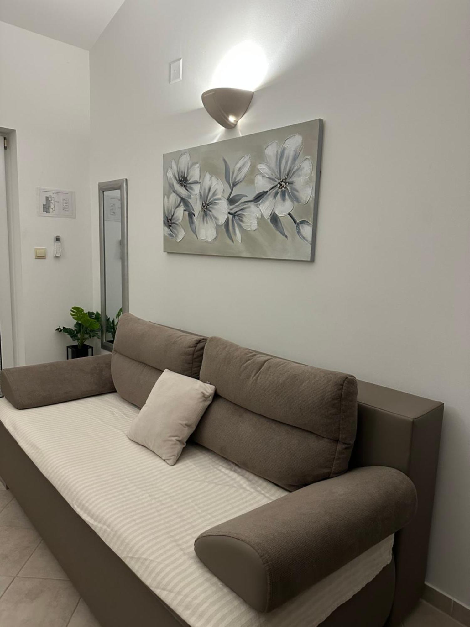 Apartmani Samec Novalja Exterior foto